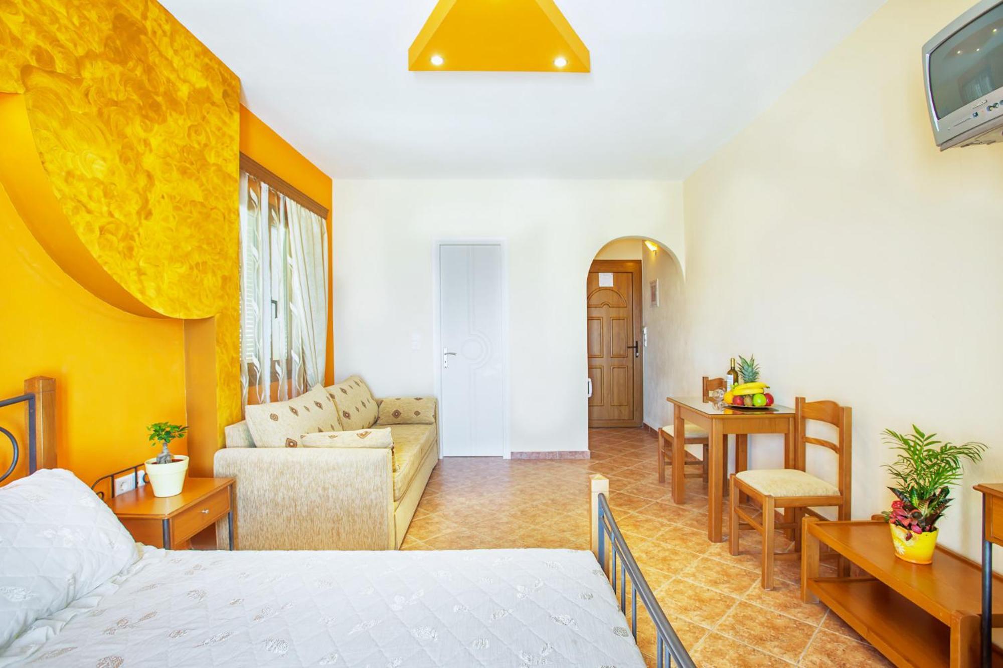 Golden Sun Hotel Stelida  Ngoại thất bức ảnh